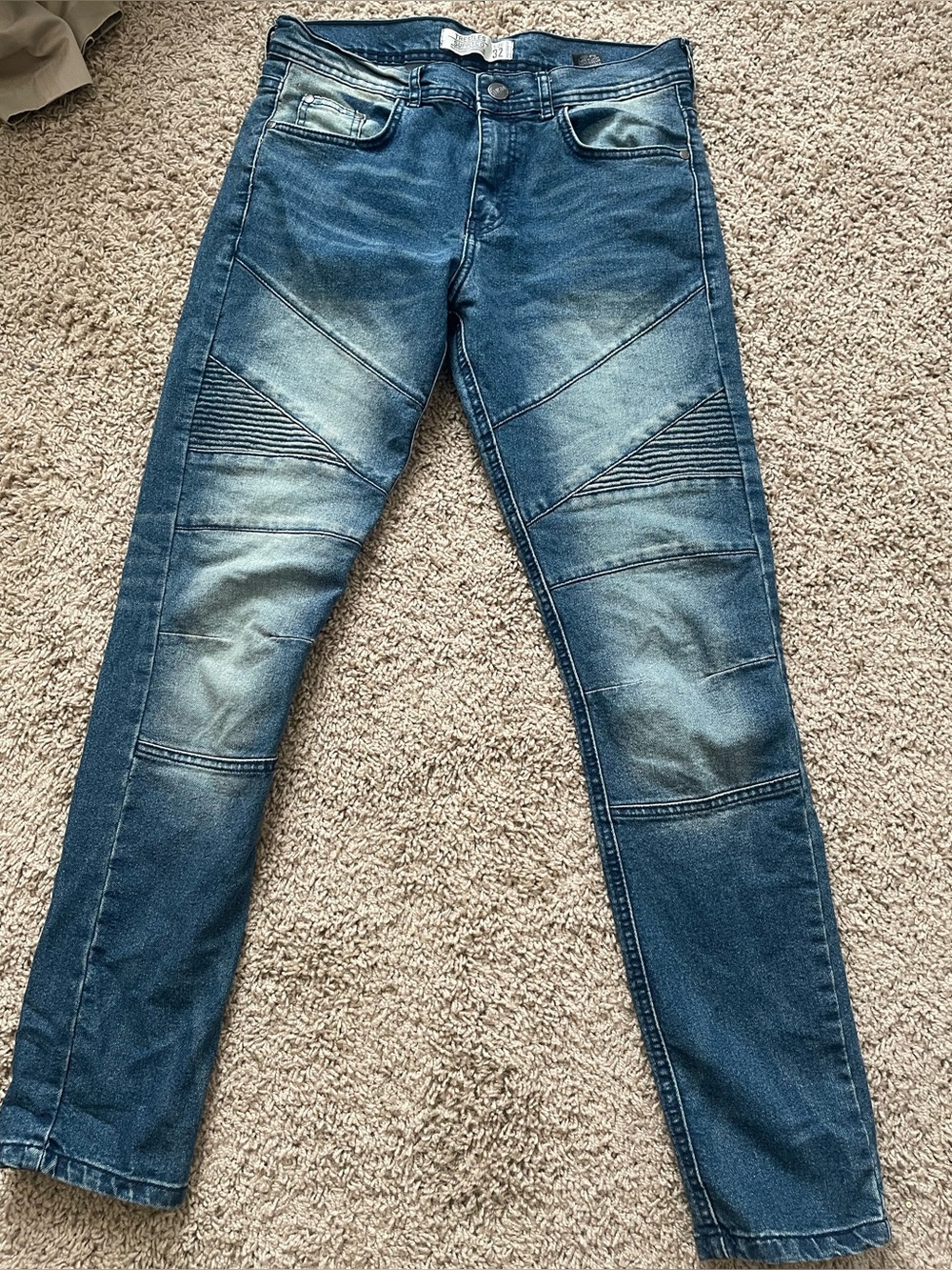 Trestles Supply Men’s Jeans in SZ 32 in gently used condition